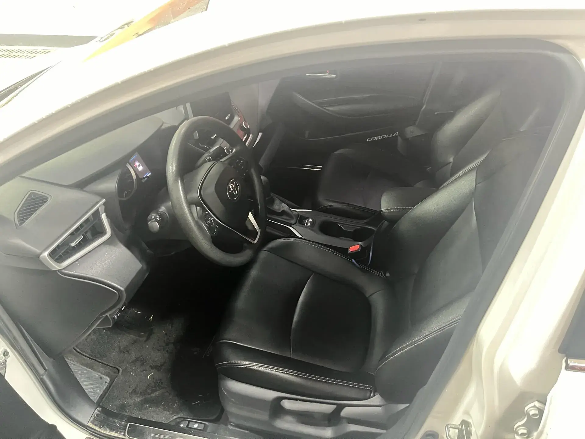 2019 TOYOTA COROLLA thumbnail 3