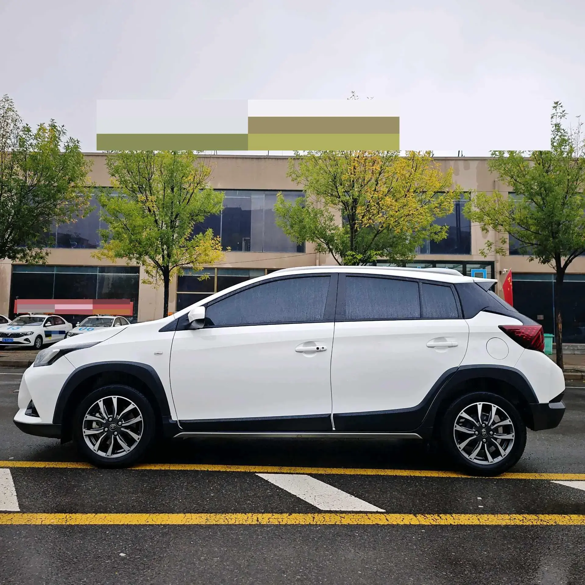 2022 TOYOTA YARIS thumbnail 4