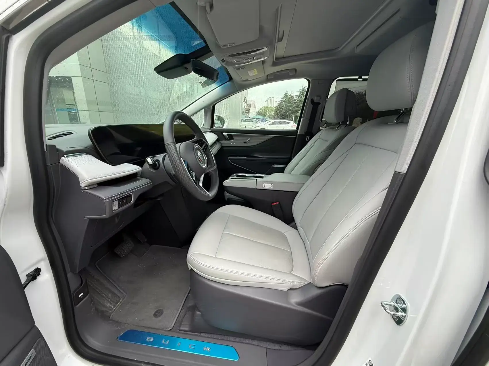 2025 BUICK GL8 thumbnail 4