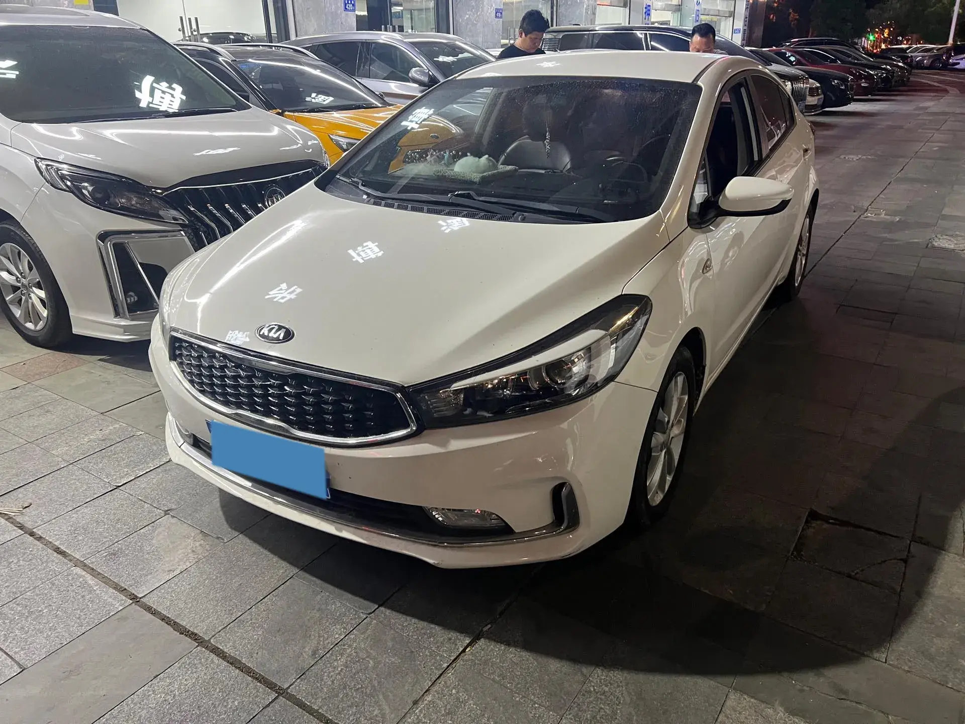 2017 KIA K3 view 1