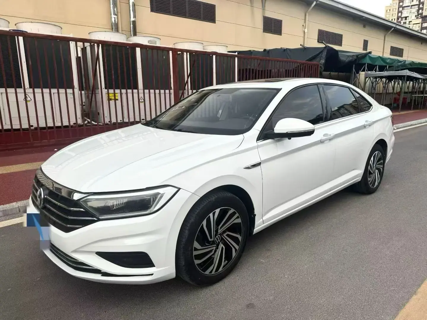 2022 VOLKSWAGEN SAGITAR view 1