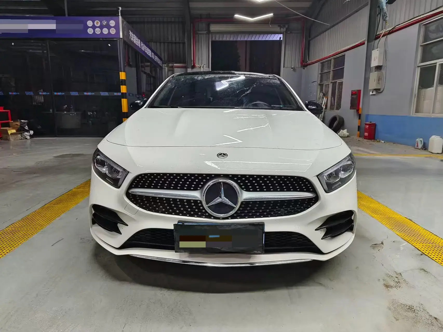 2020 MERCEDES-BENZ A thumbnail 3