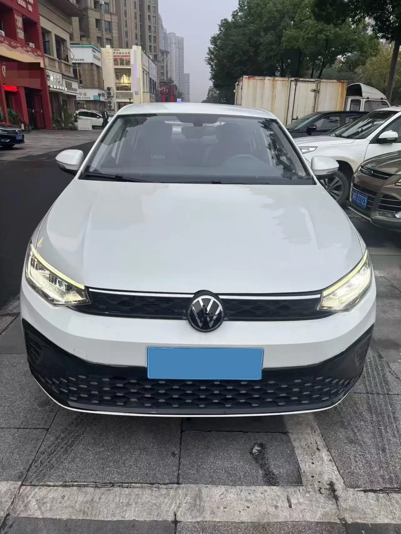 2023 VOLKSWAGEN LAVIDA thumbnail 2