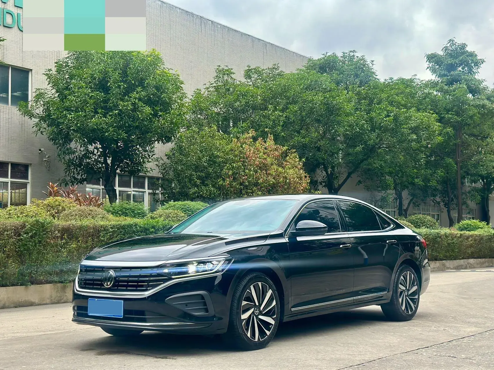 2024 VOLKSWAGEN PASSAT view 1