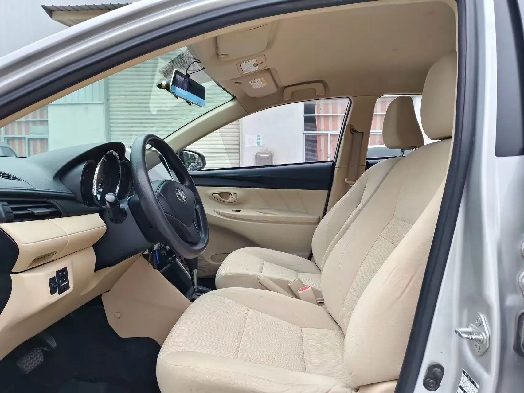 2017 TOYOTA VIOS thumbnail 4