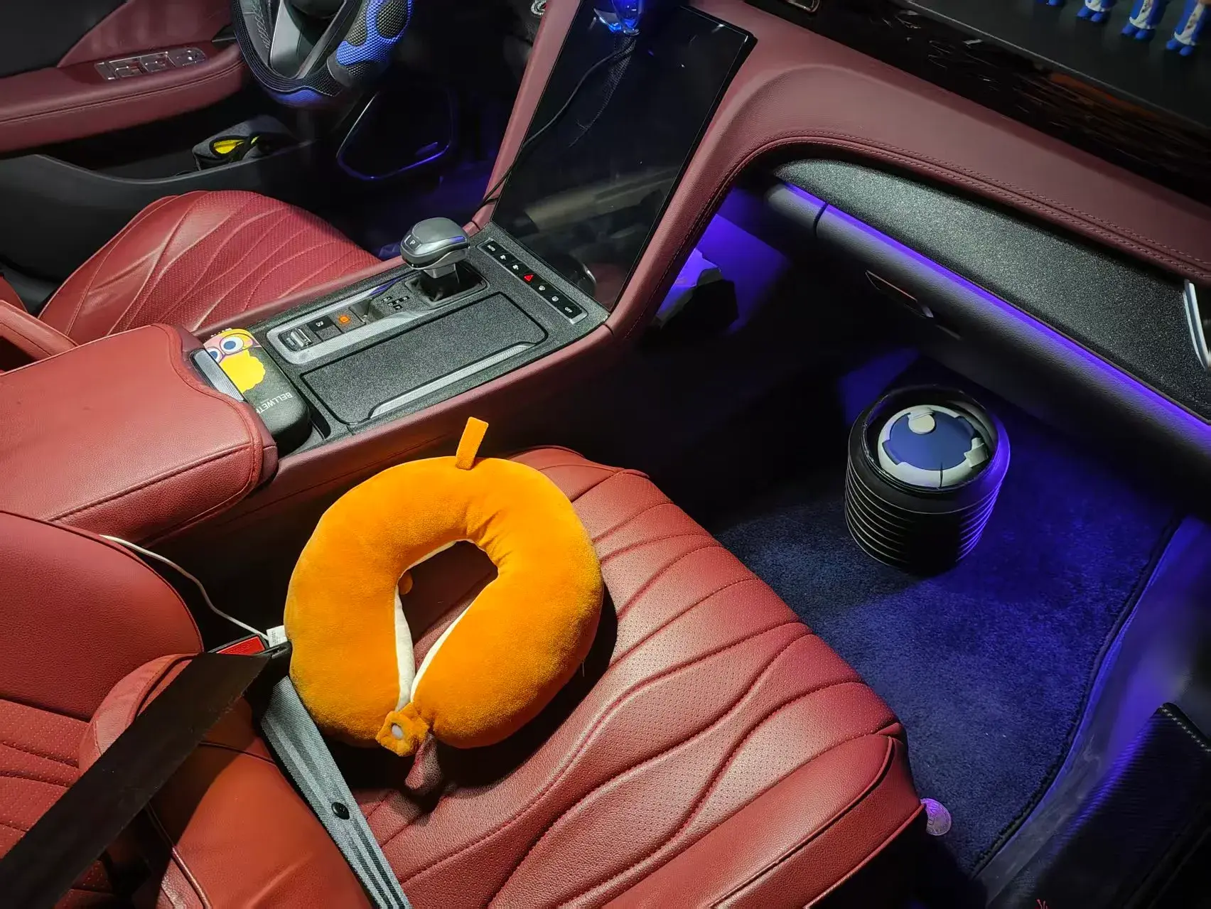 2023 HONGQI H5 thumbnail 4