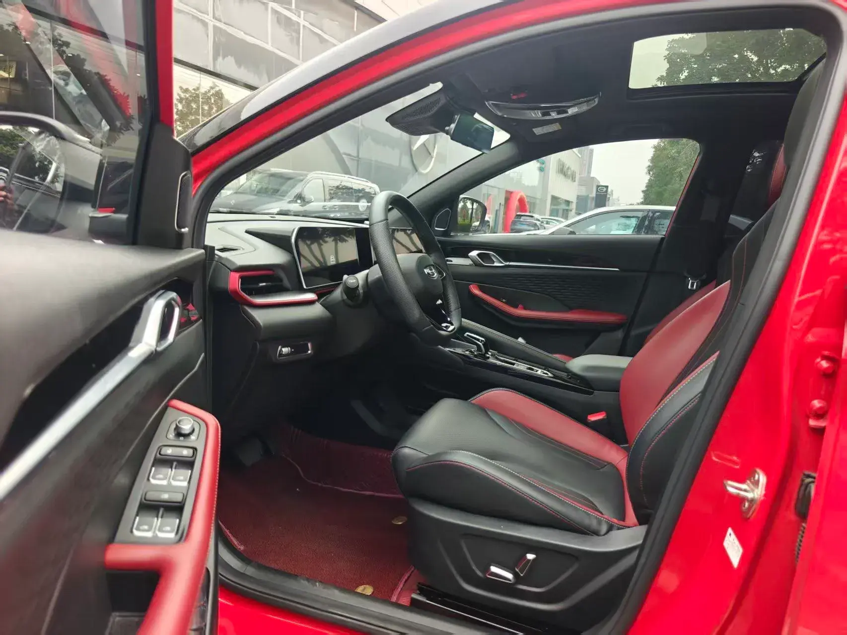 2022 GEELY COOLRAY thumbnail 4