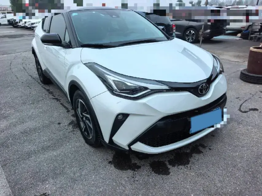 2021 TOYOTA C-HR thumbnail 2