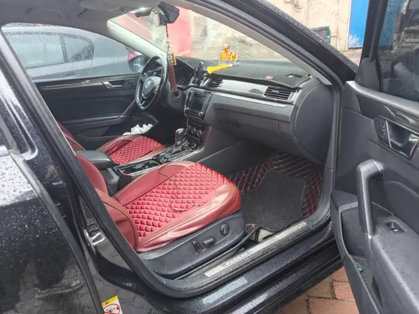 2017 VOLKSWAGEN PASSAT thumbnail 4