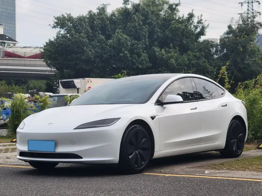 2023 Tesla Model 3 BEV 60KWH