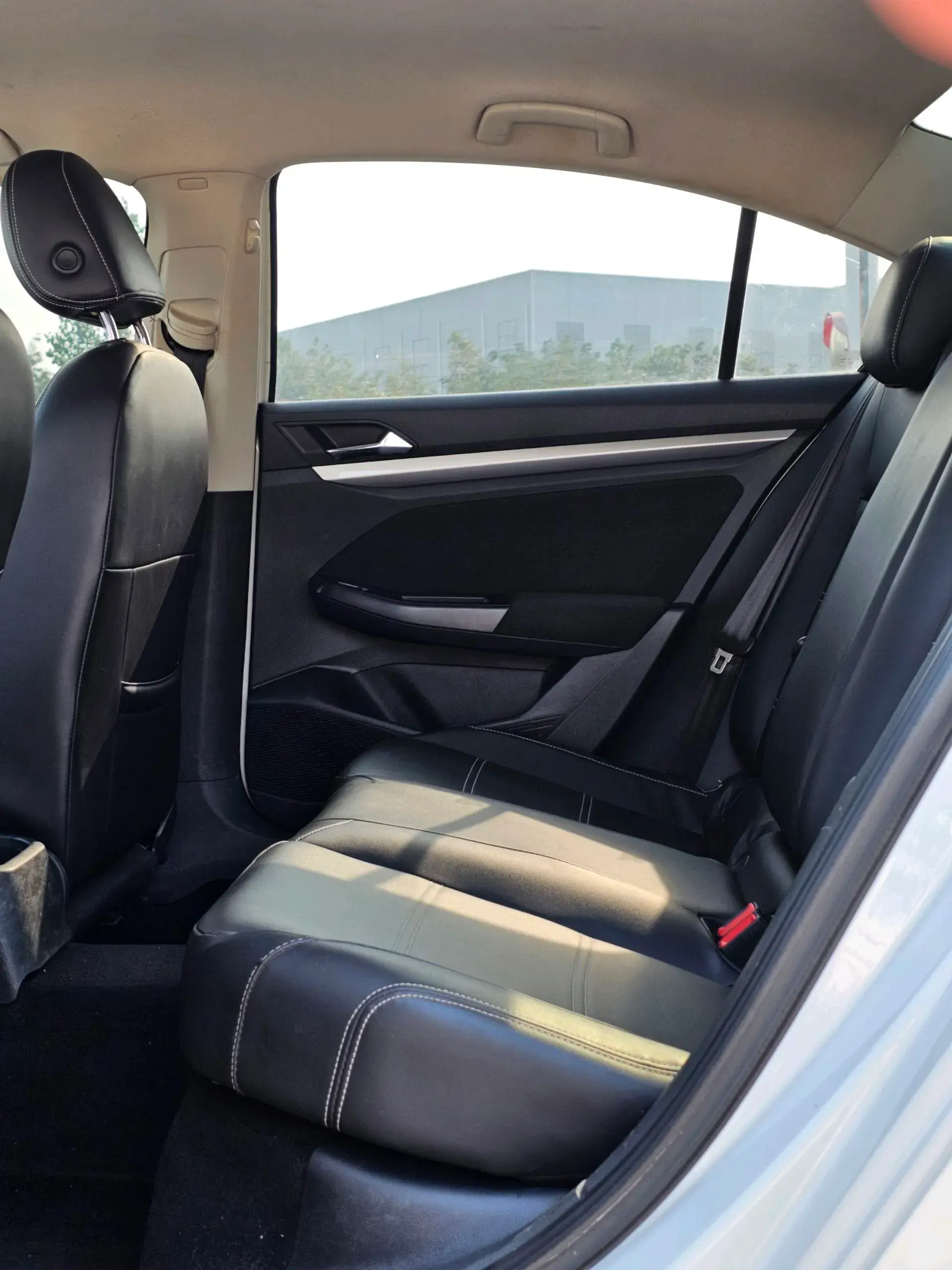 2019 VOLKSWAGEN BORA thumbnail 4