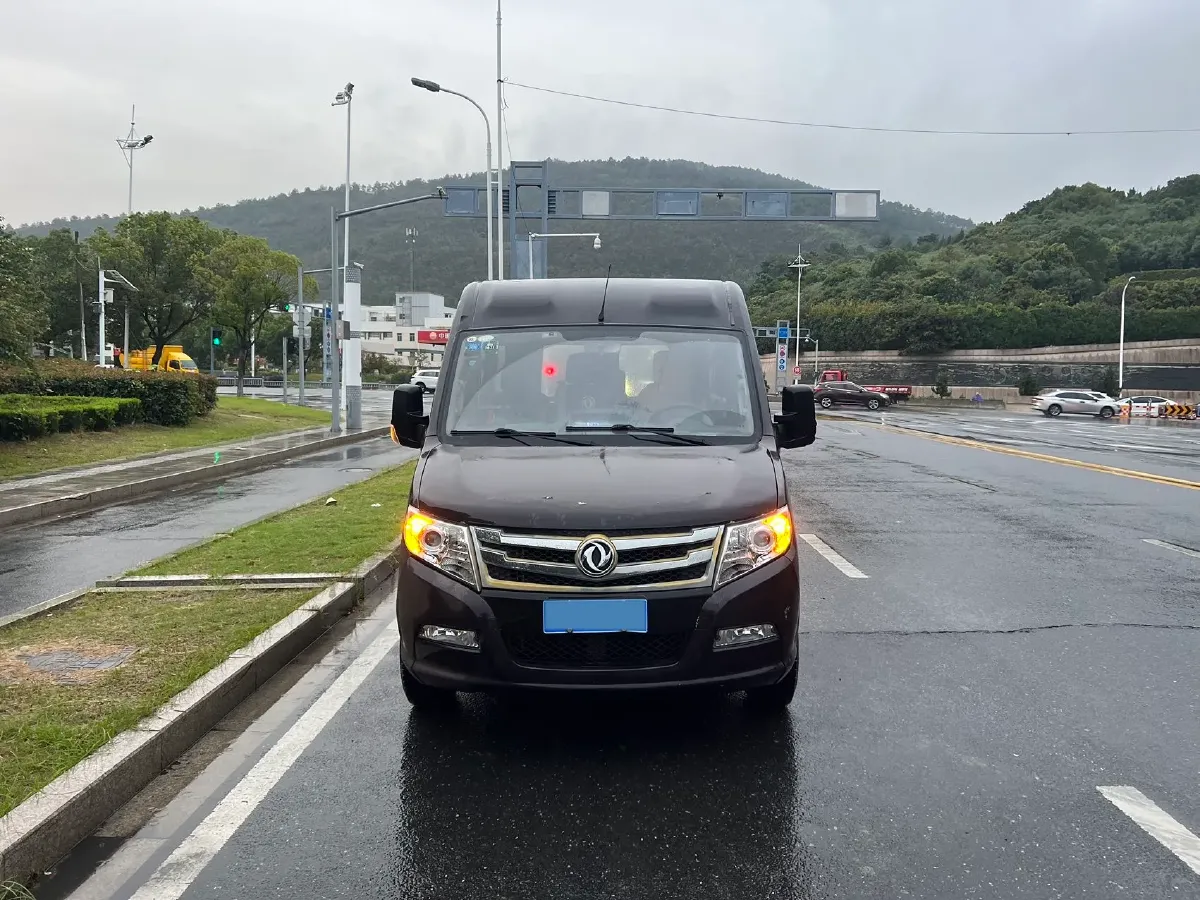 2019 DongFeng Forthing M6 1.5T 136HP L4 6MT,autocango,china used car exporter,china ev exporter,chinese used car exporter,chinese used ev exporter