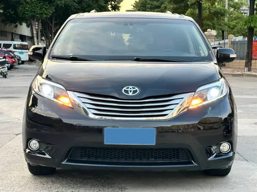 2017 FOTON SAUVANA thumbnail 2