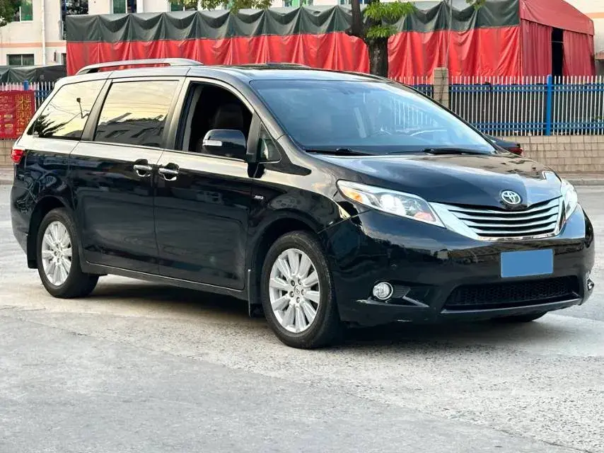 2017 FOTON SAUVANA thumbnail 3