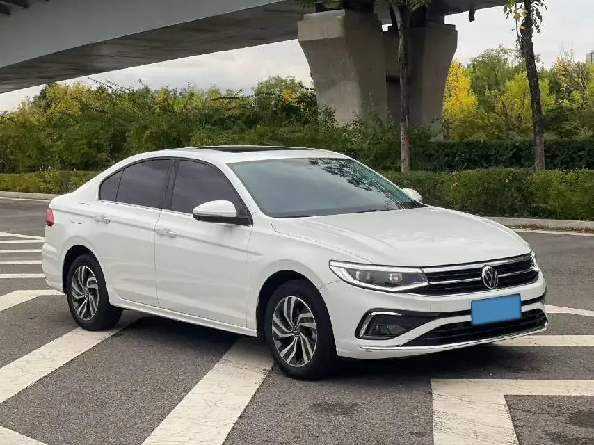 2023 VOLKSWAGEN BORA thumbnail 3