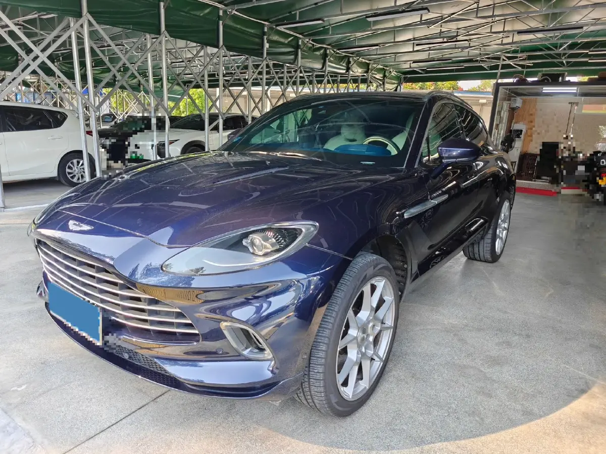 2020 Aston Martin DBX 4.0T 550HP V8 9AT