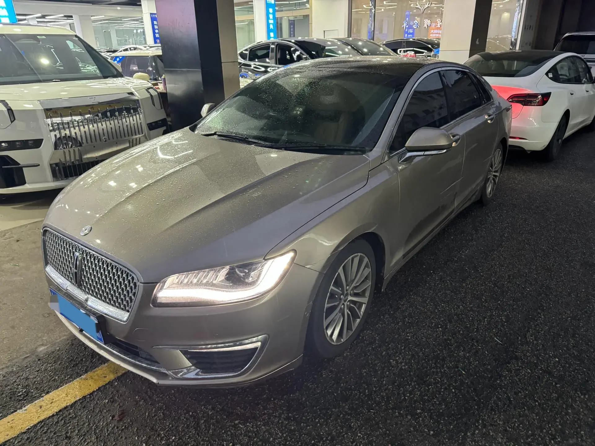 2019 LINCOLN MKZ view 1