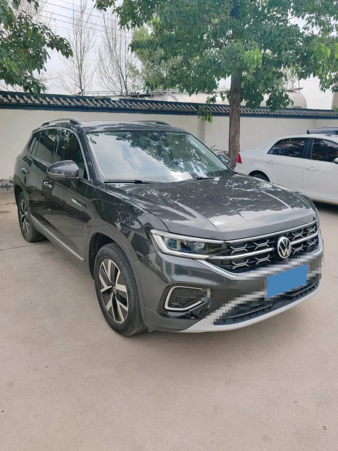 2023 VOLKSWAGEN TAYRON thumbnail 2