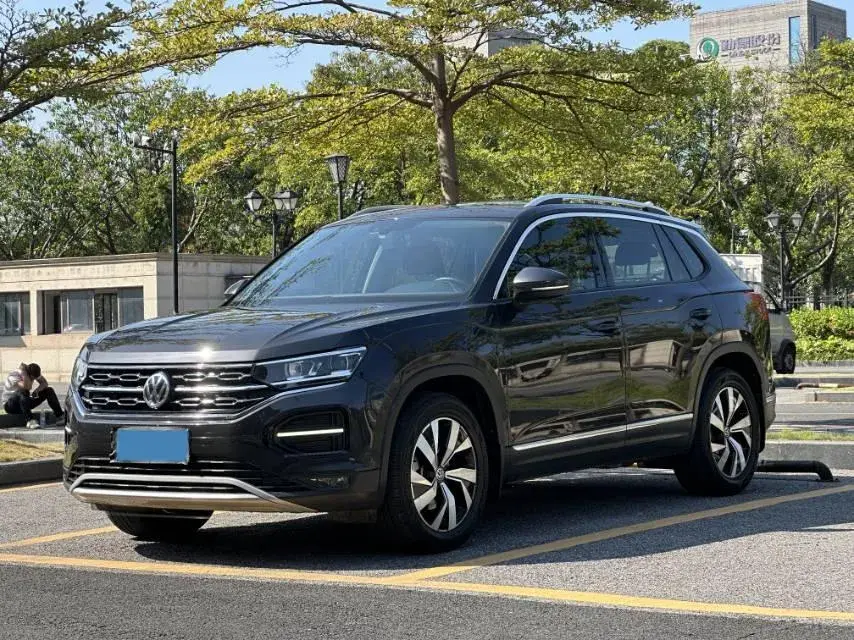 2019 VOLKSWAGEN TAYRON view 1