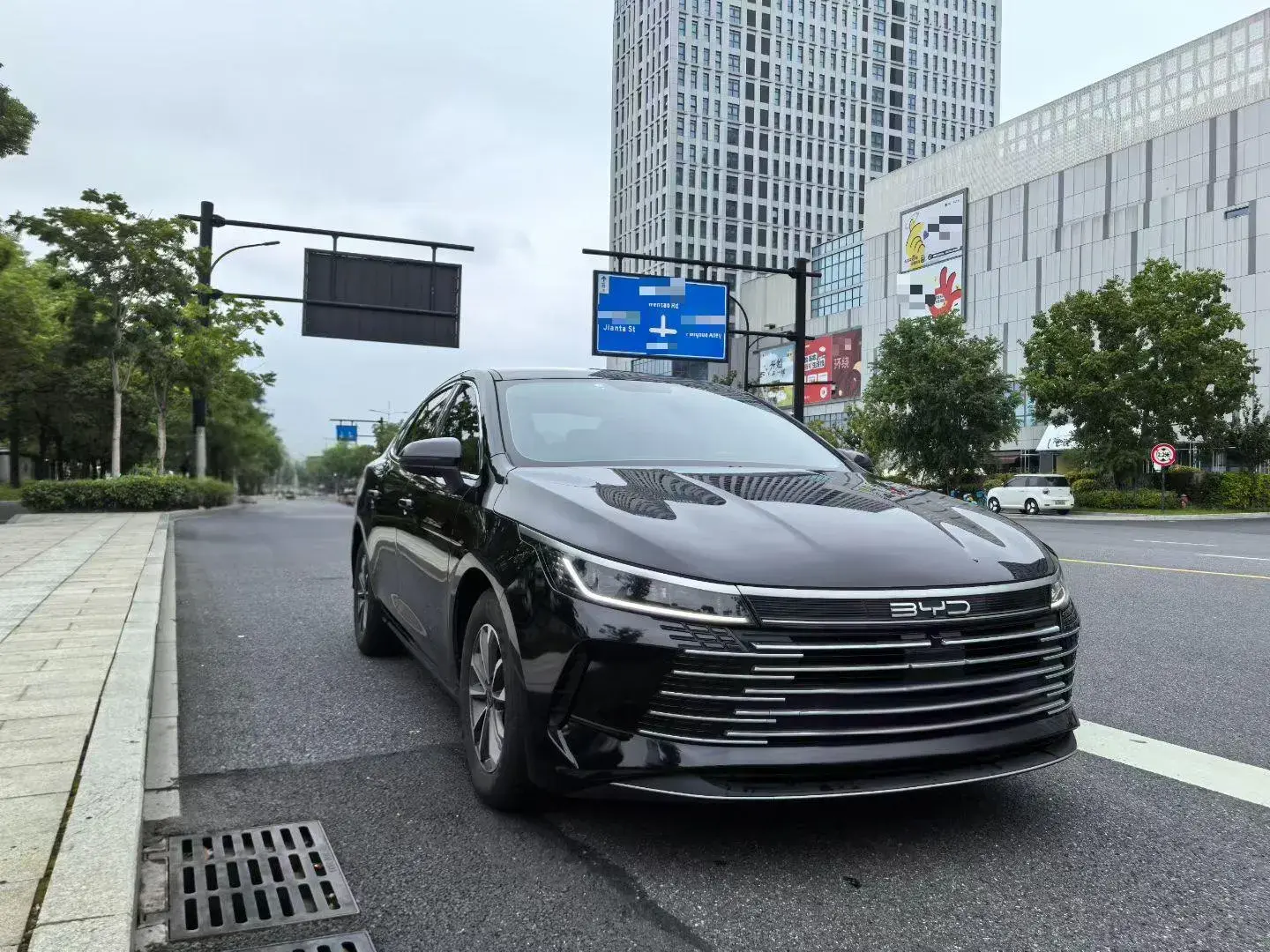 2024 BYD DESTROYER thumbnail 2