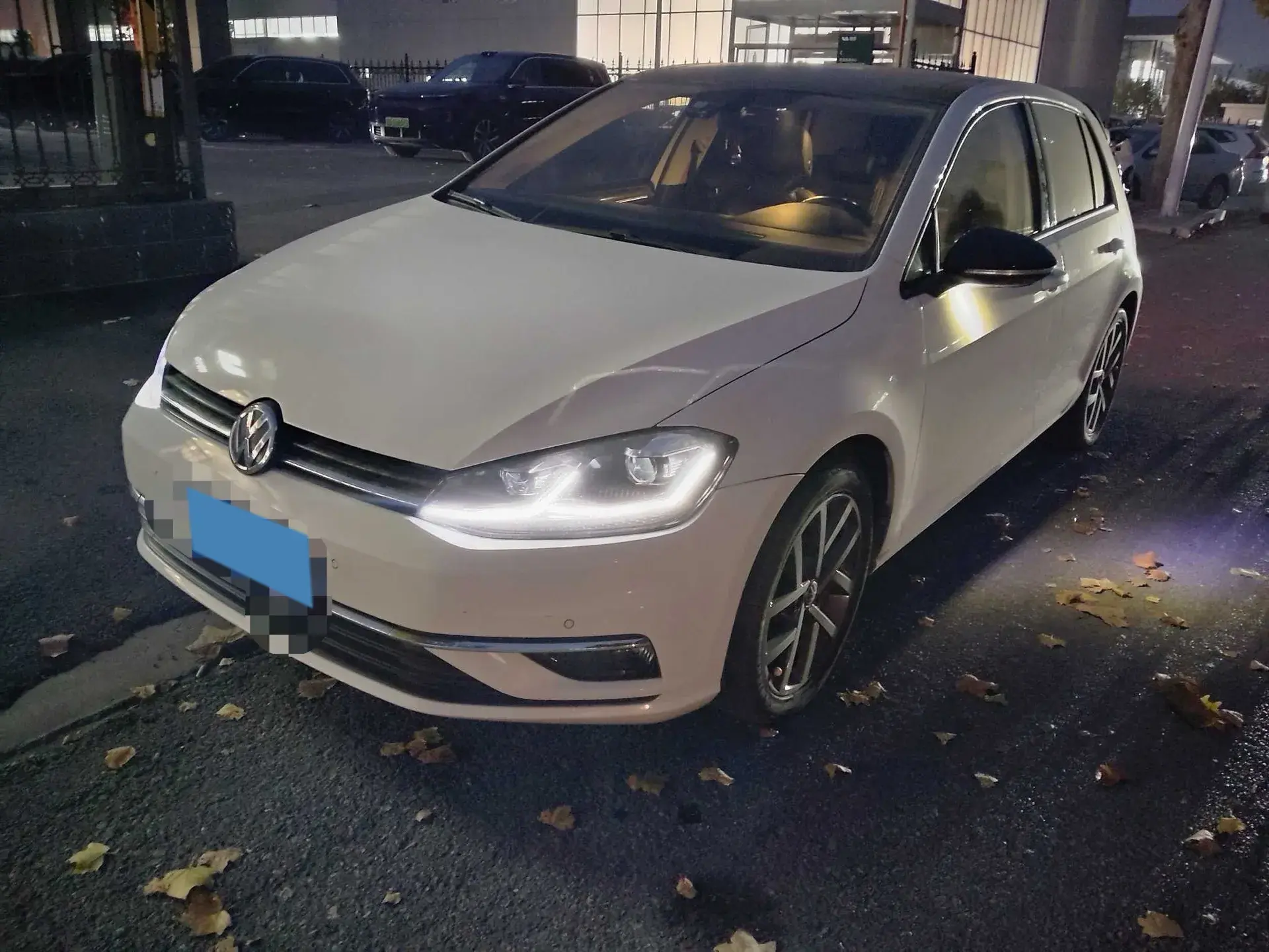 2018 VOLKSWAGEN GOLF view 1