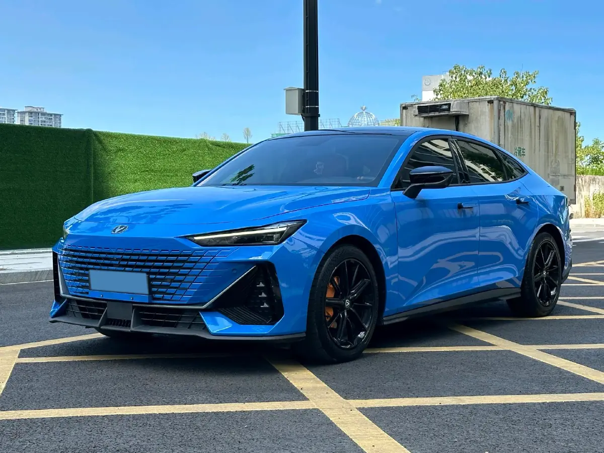 2022 ChangAn UNI-V 1.5T 188HP L4 7DCT