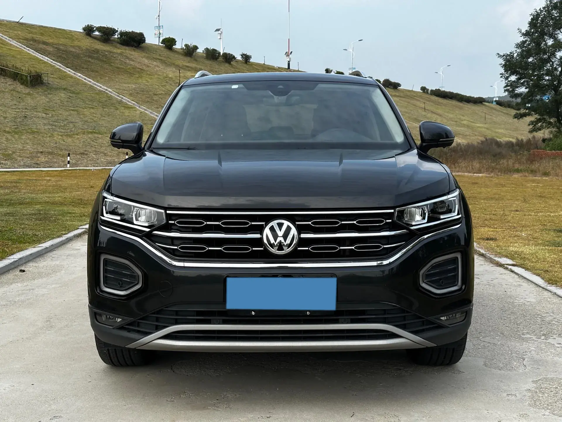 2022 VOLKSWAGEN TAYRON thumbnail 2