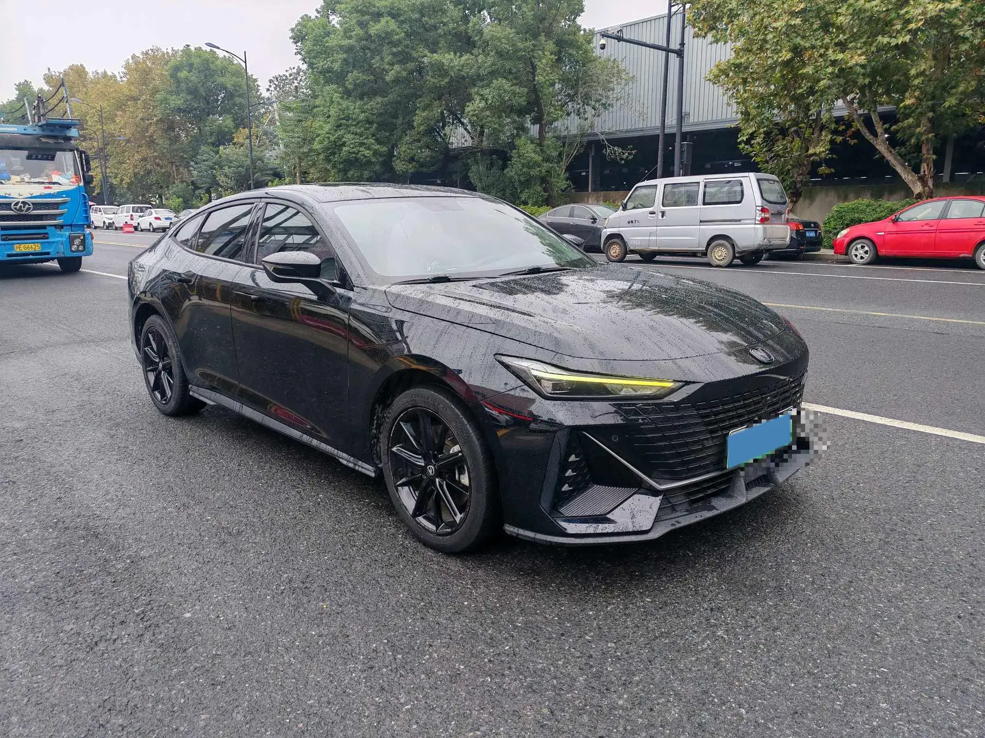 2023 CHANGAN UNI-V thumbnail 2