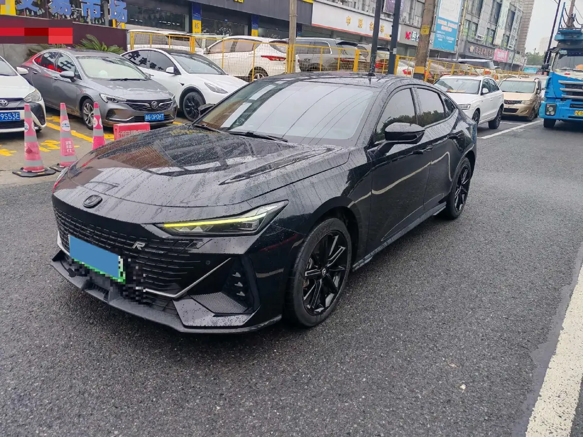 2023 ChangAn UNI-V iDD 1.5T 170HP L4 6TCT PHEV 18.4KWH