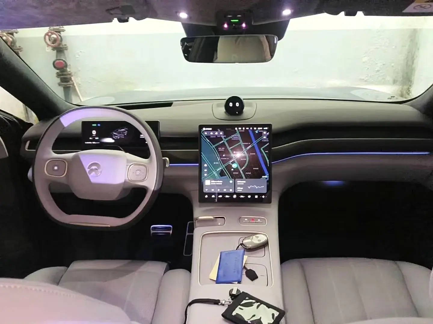 2024 NIO ES8 thumbnail 3