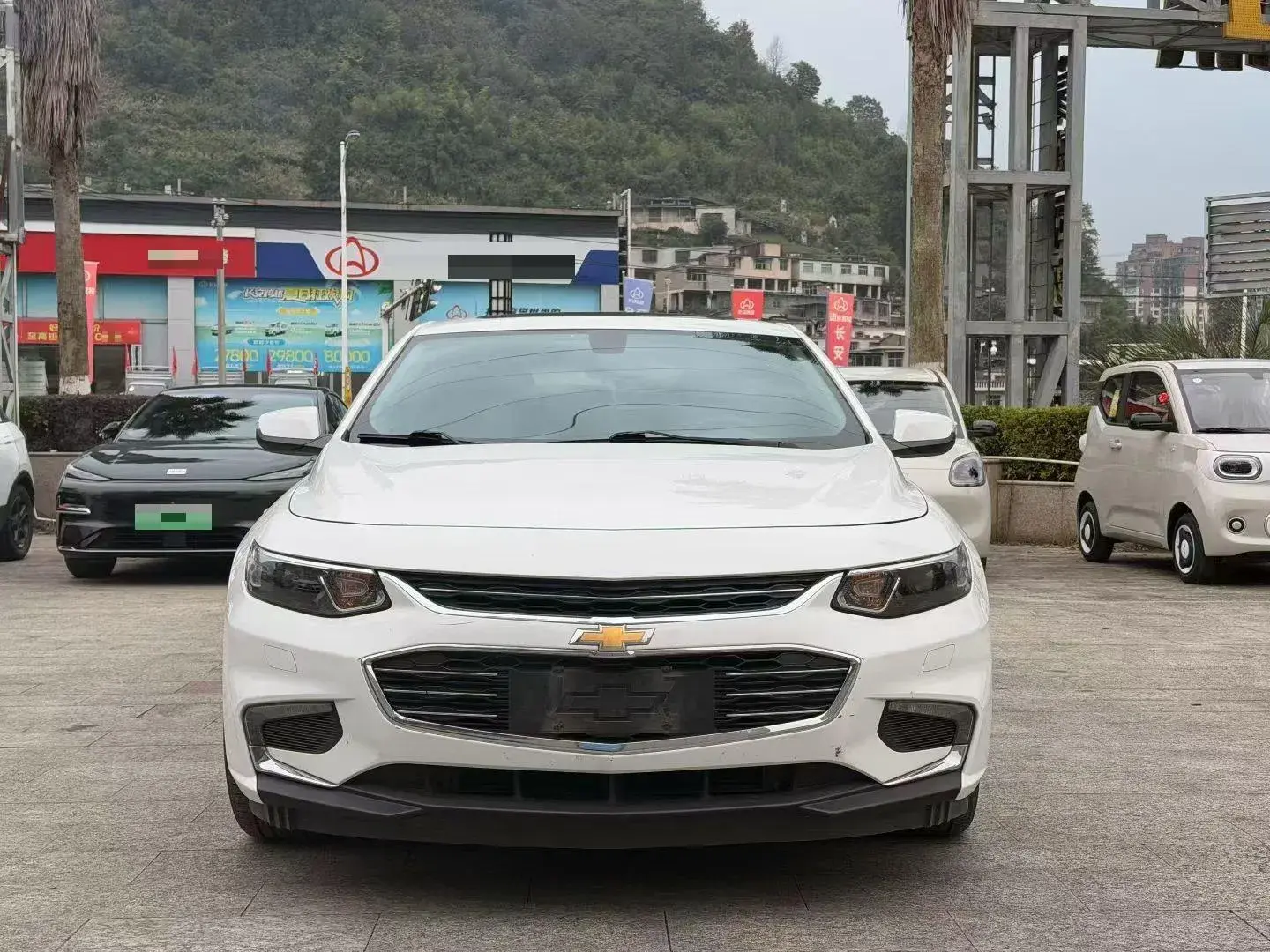 2018 CHEVROLET MALIBU thumbnail 3