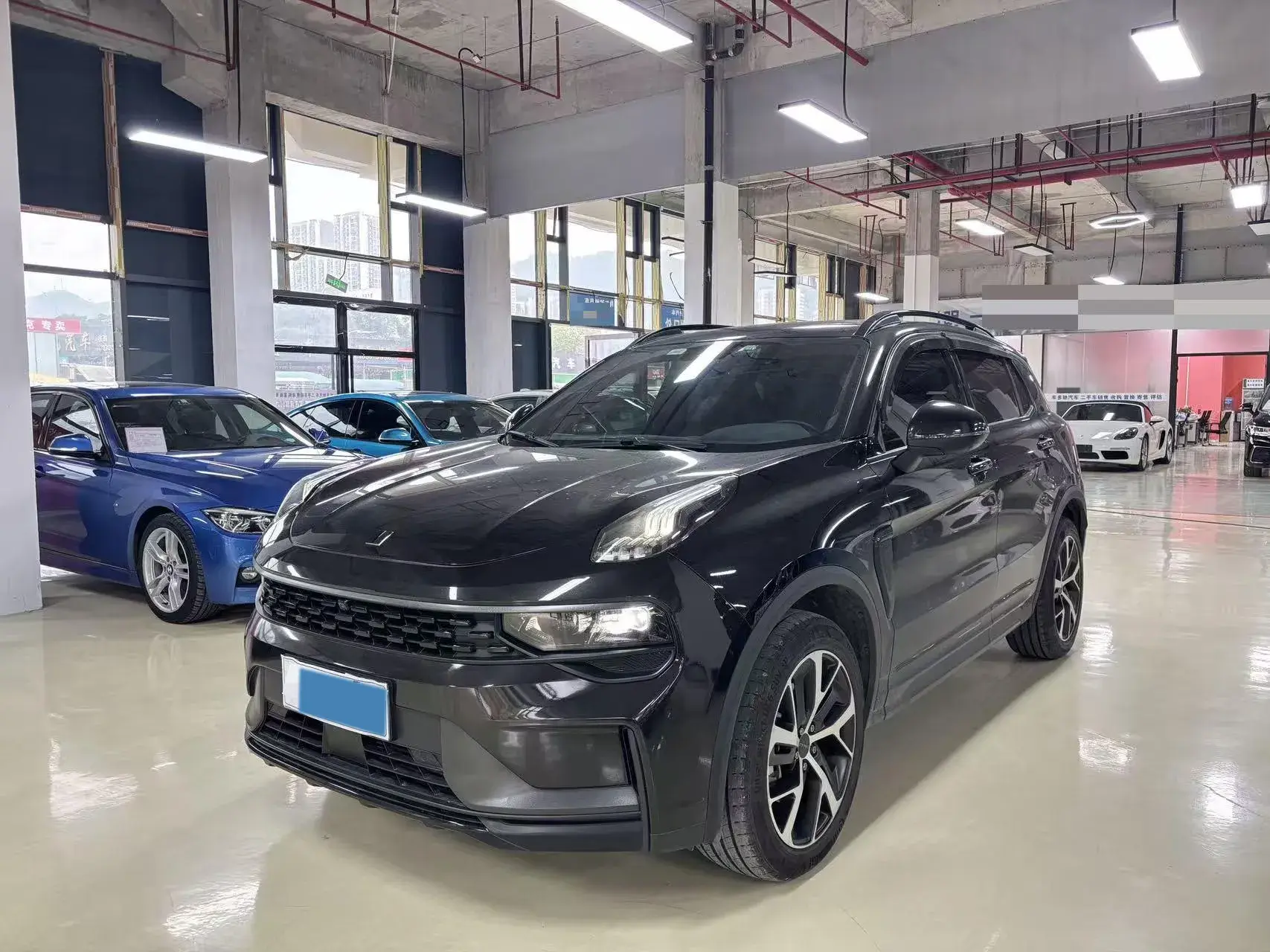 2021 LYNK&CO 01 view 1