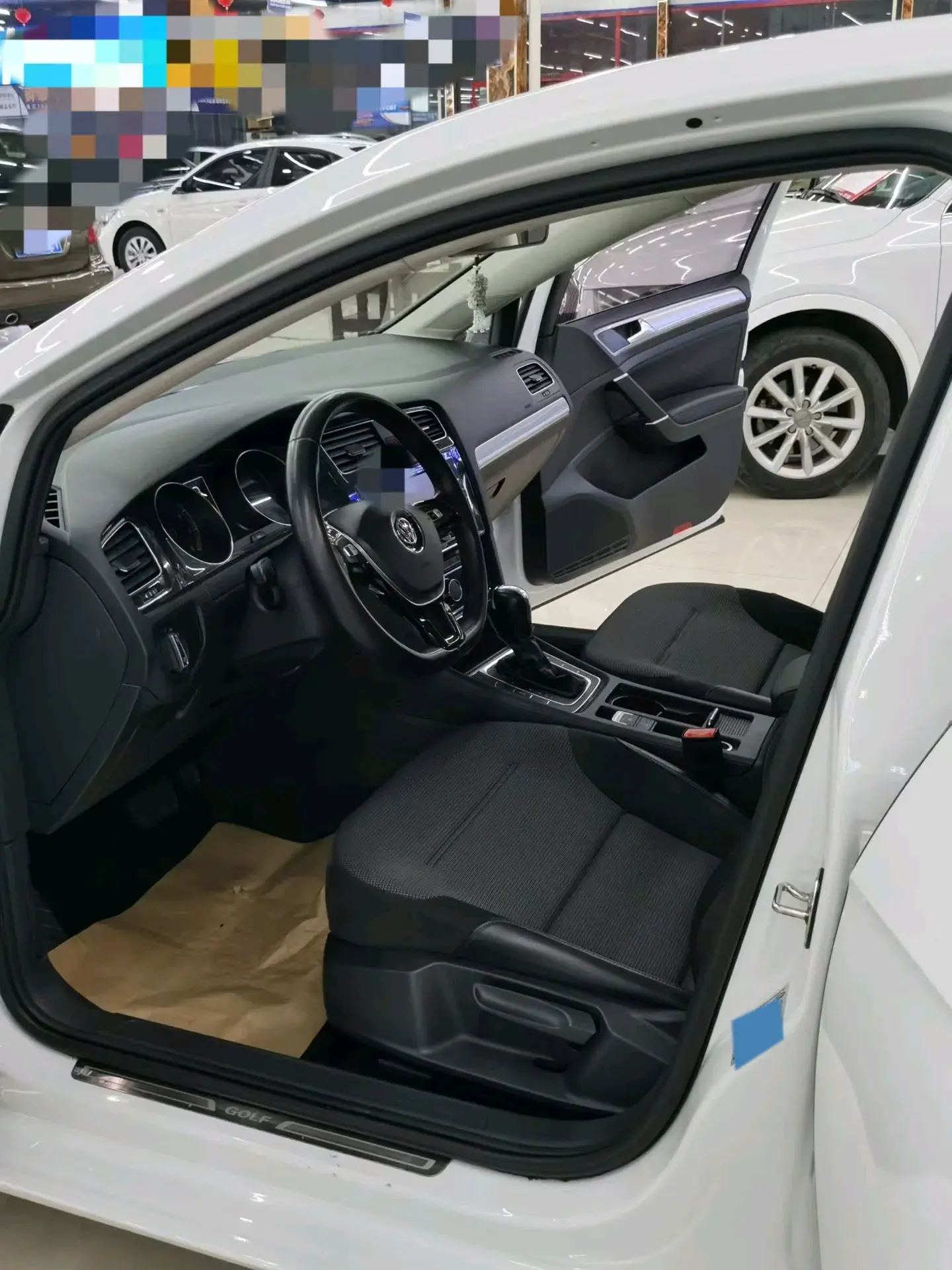 2018 VOLKSWAGEN GOLF thumbnail 4