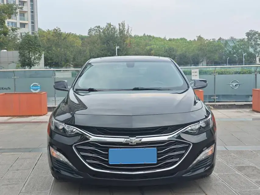 2020 CHEVROLET MALIBU thumbnail 2