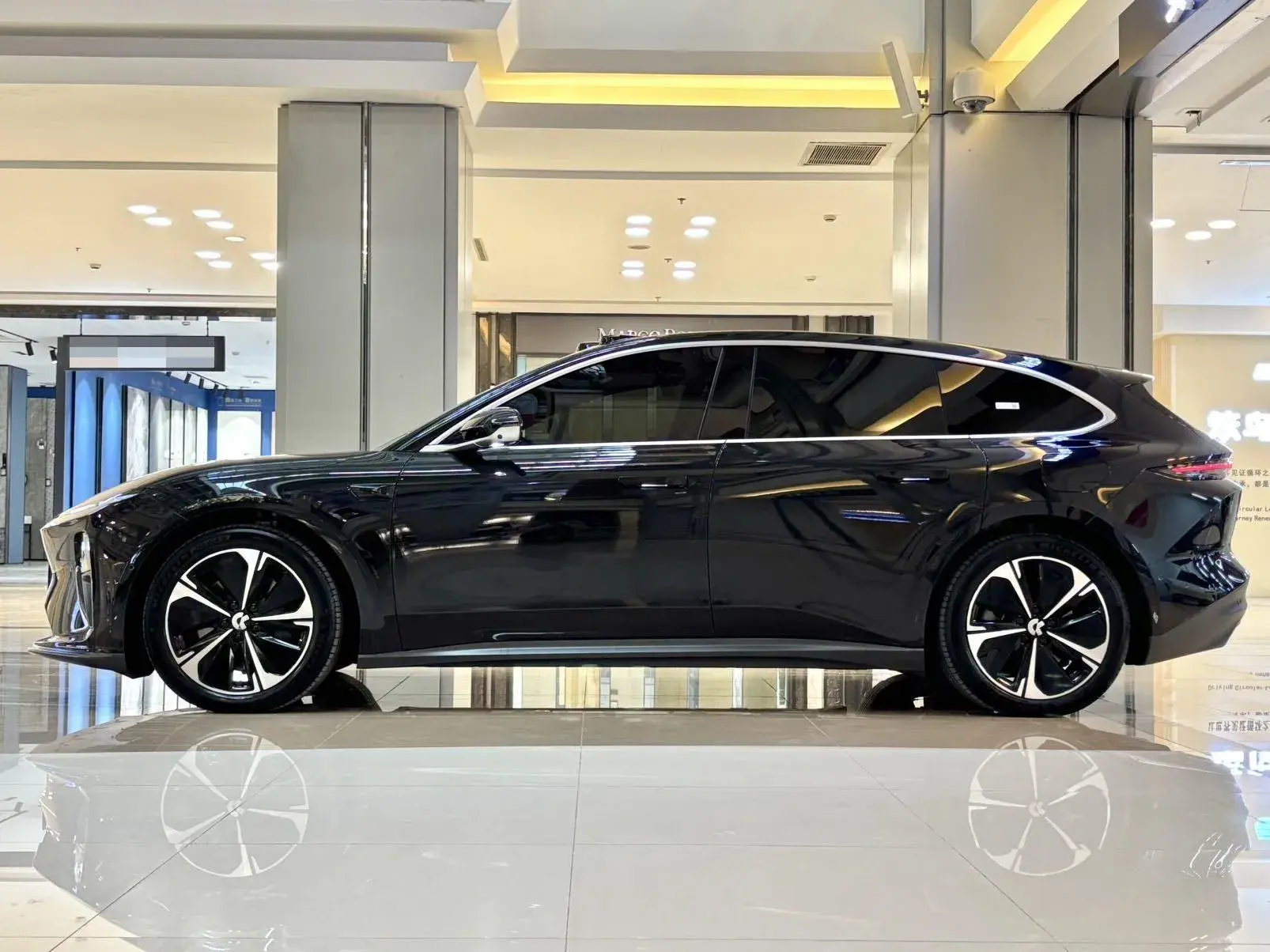 2025 NIO ET5T thumbnail 3