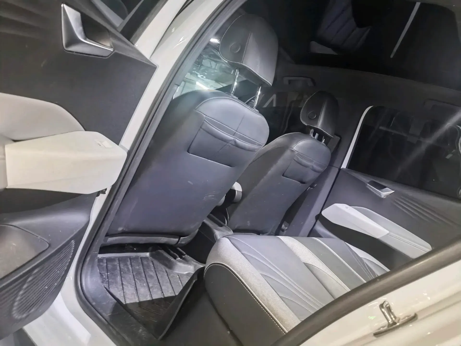 2021 VOLKSWAGEN ID.3 thumbnail 3