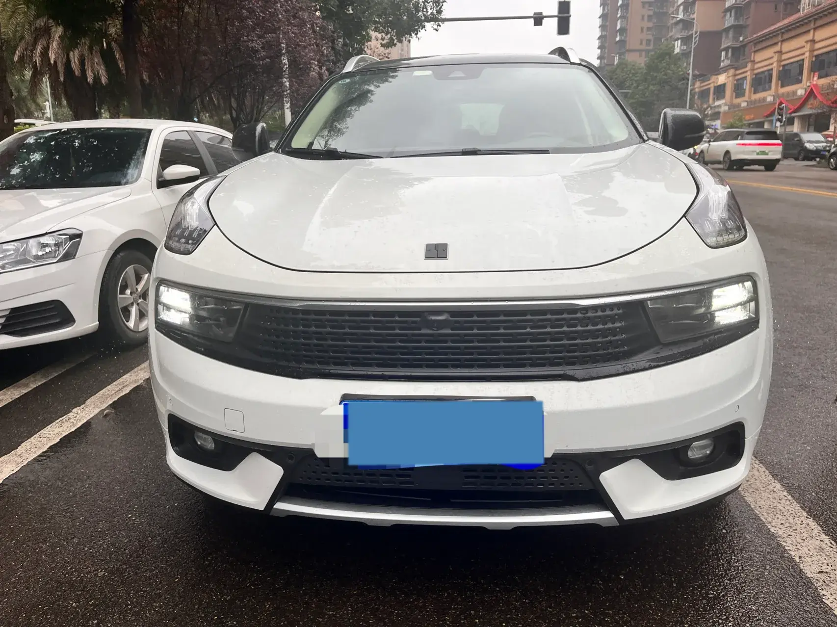 2017 LYNK&CO 01 thumbnail 2