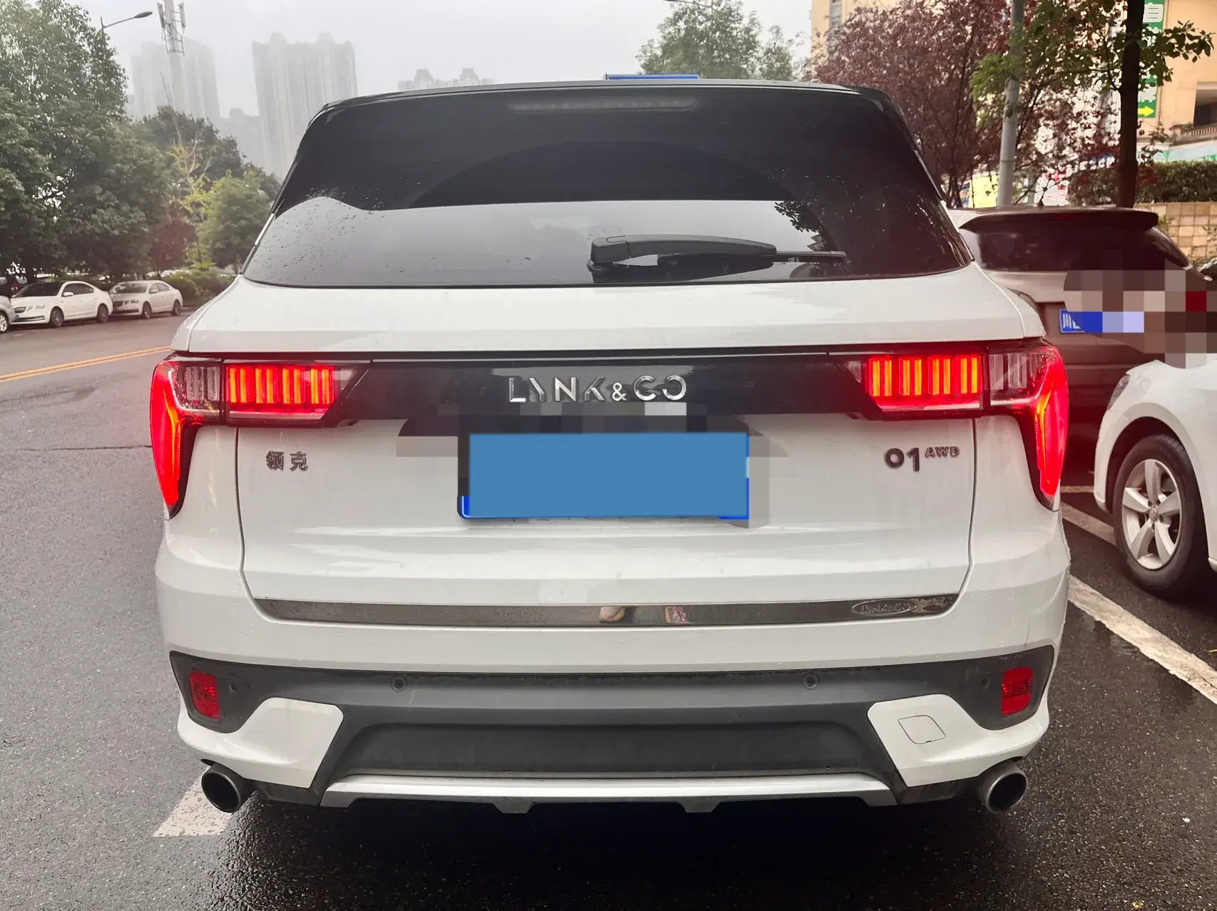 2017 LYNK&CO 01 thumbnail 3