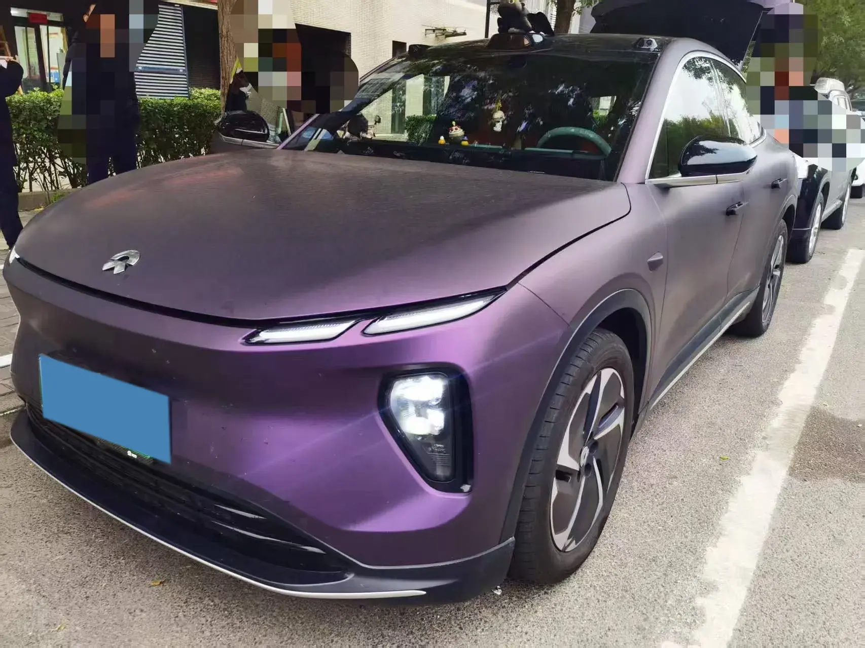 2023 NIO EC6 view 1