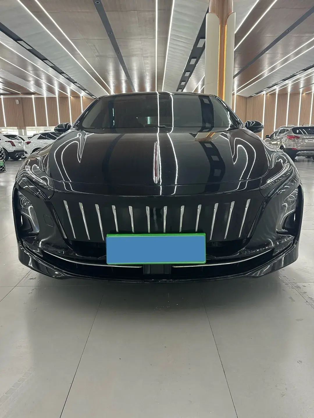 2021 HONGQI E-QM5 thumbnail 2