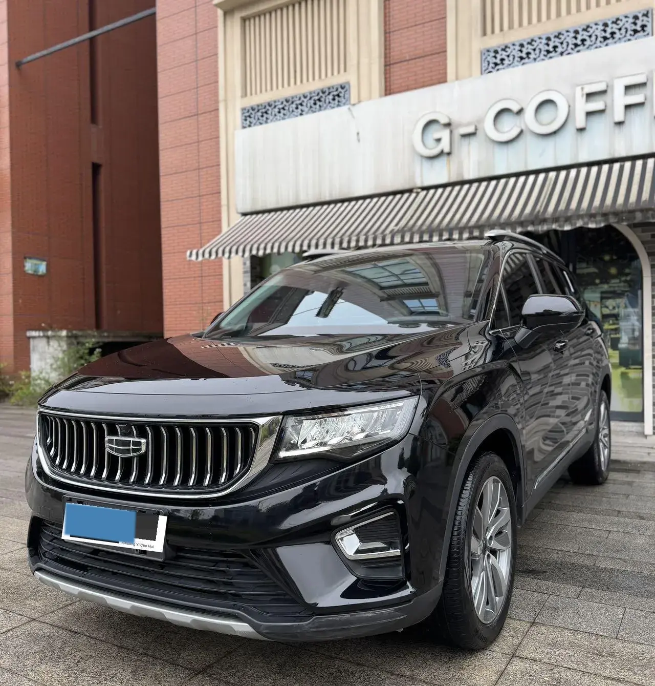 2022 GEELY OKAVANGO view 1