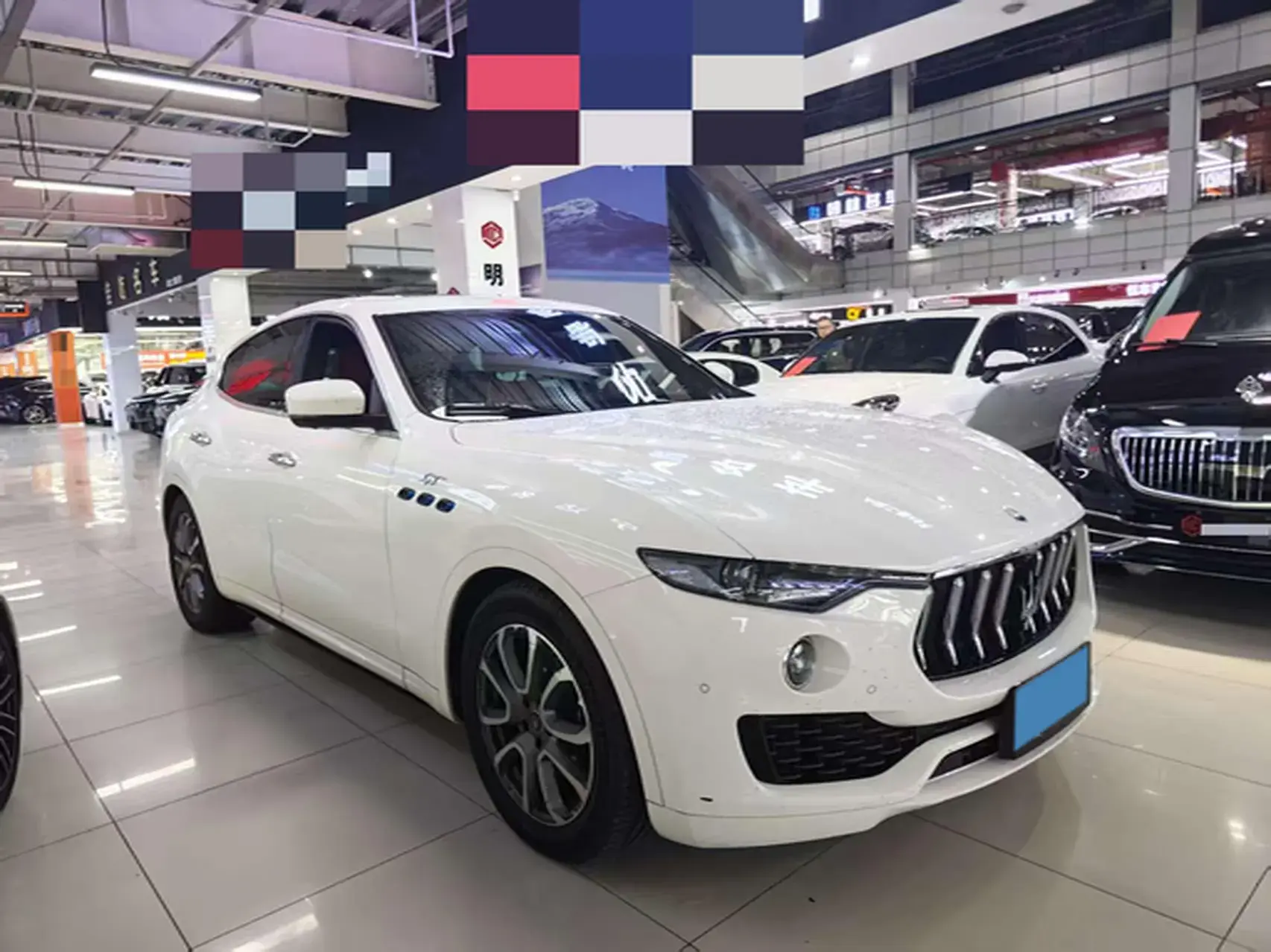 2022 MASERATI LEVANTE thumbnail 3