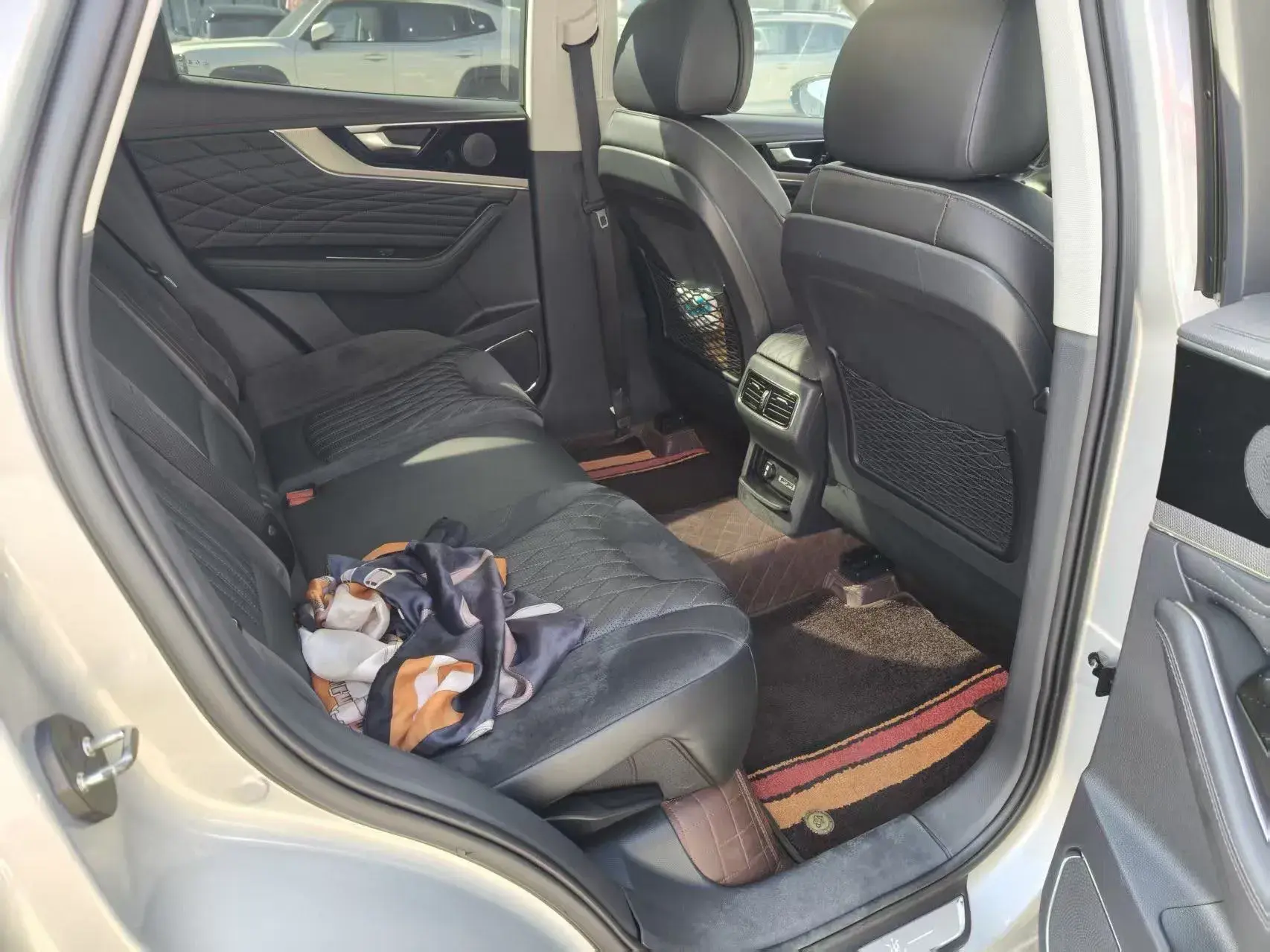 2022 HONGQI HS5 thumbnail 2