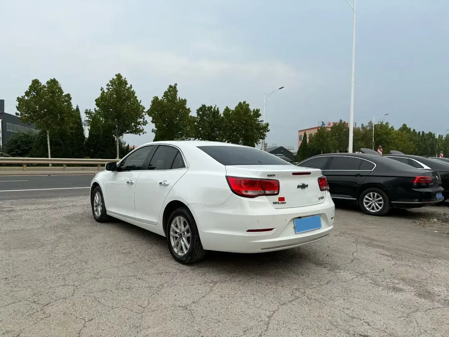 2018 CHEVROLET MALIBU thumbnail 4