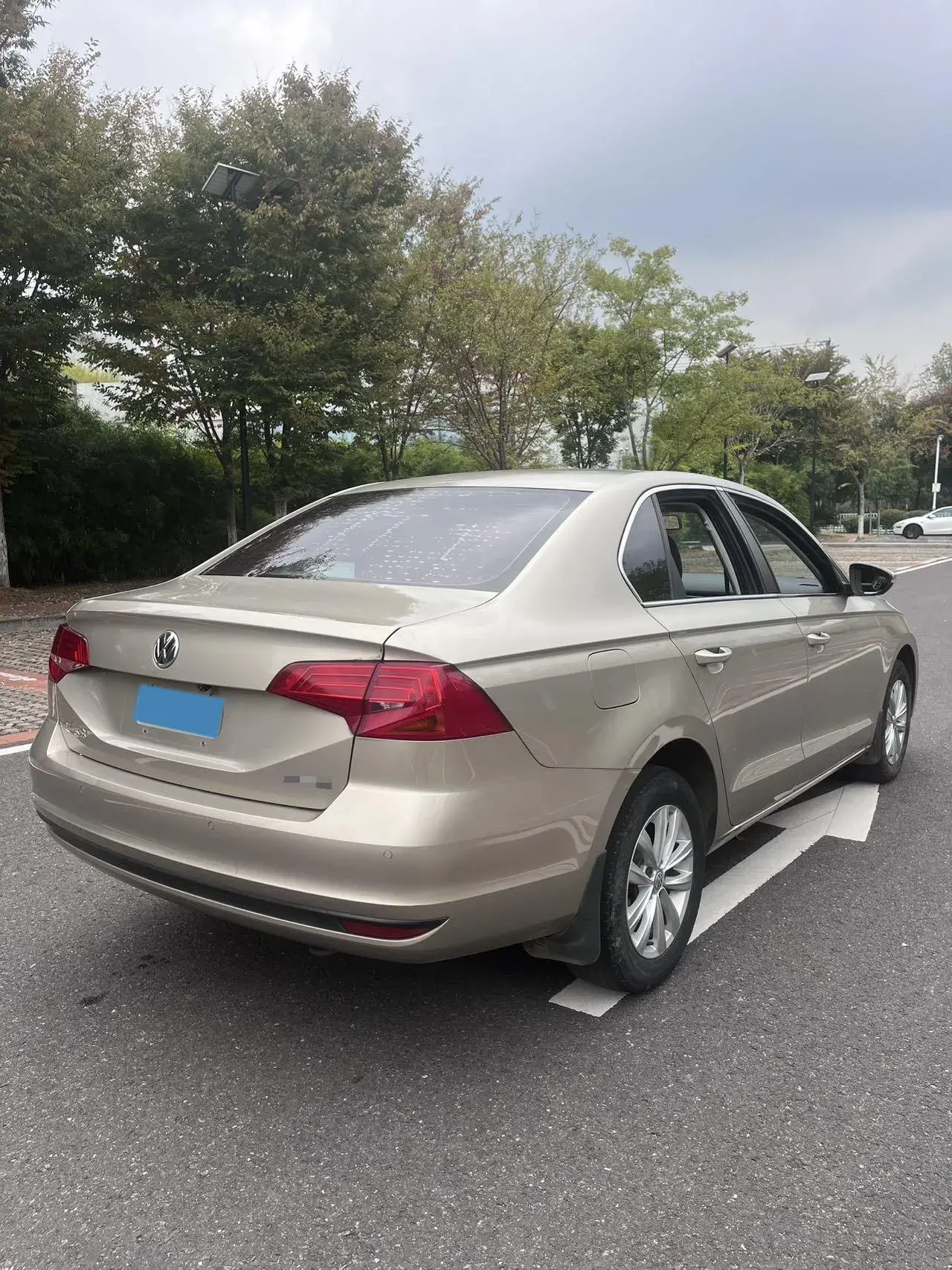 2018 VOLKSWAGEN BORA thumbnail 4