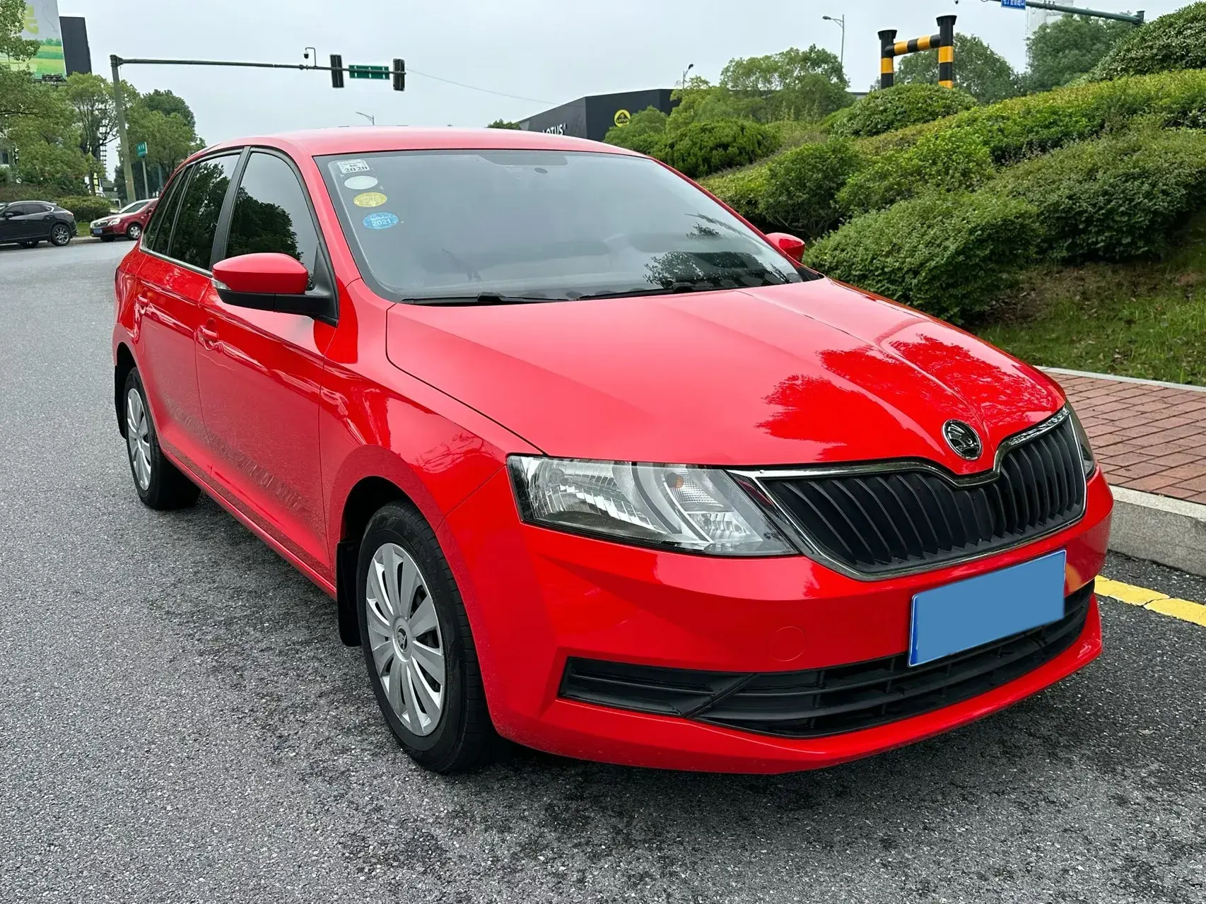2018 SKODA RAPID thumbnail 3