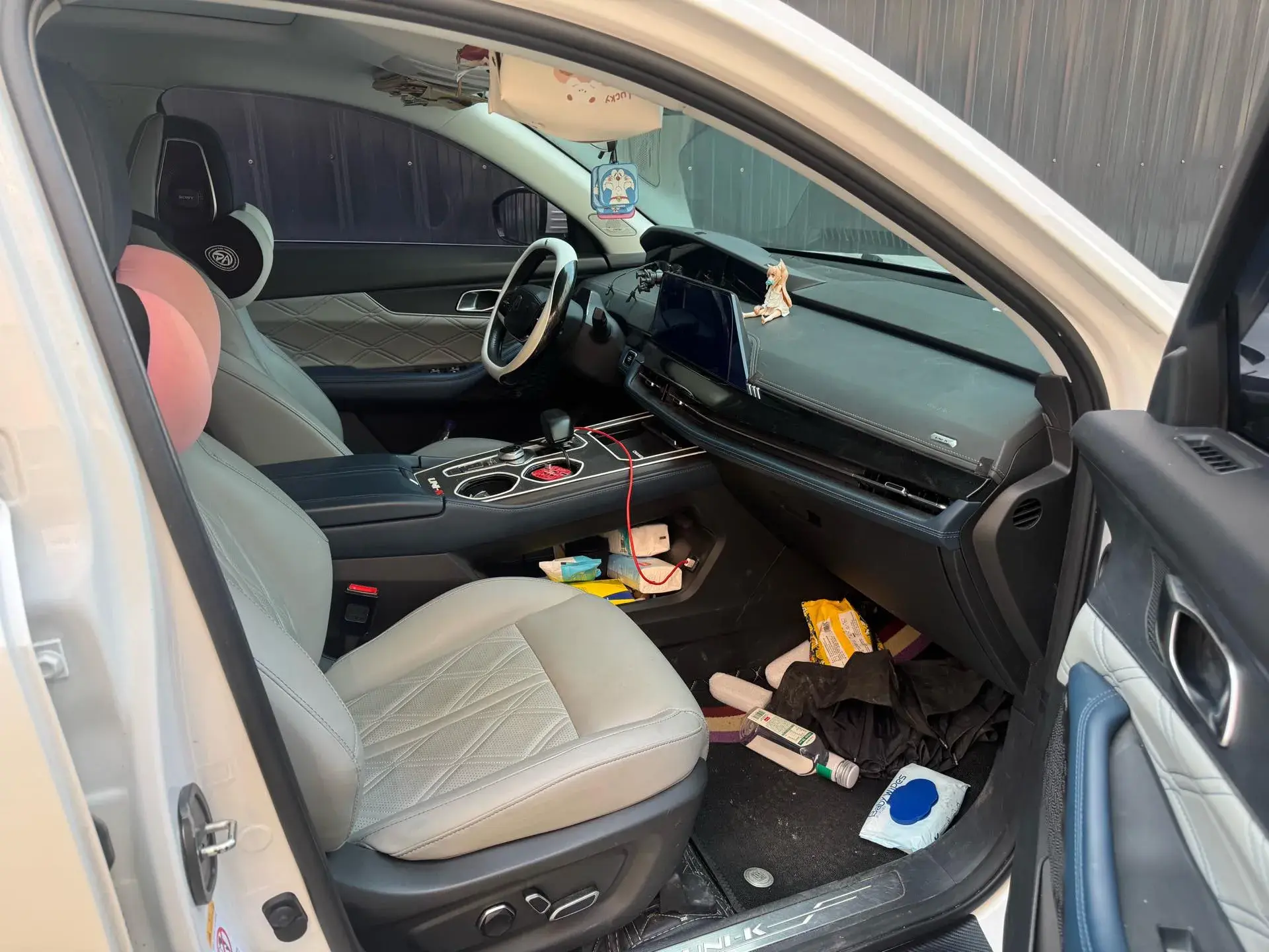 2023 CHANGAN UNI-K thumbnail 4