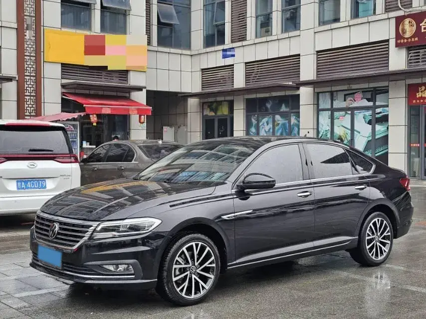 2021 VOLKSWAGEN LAVIDA view 1