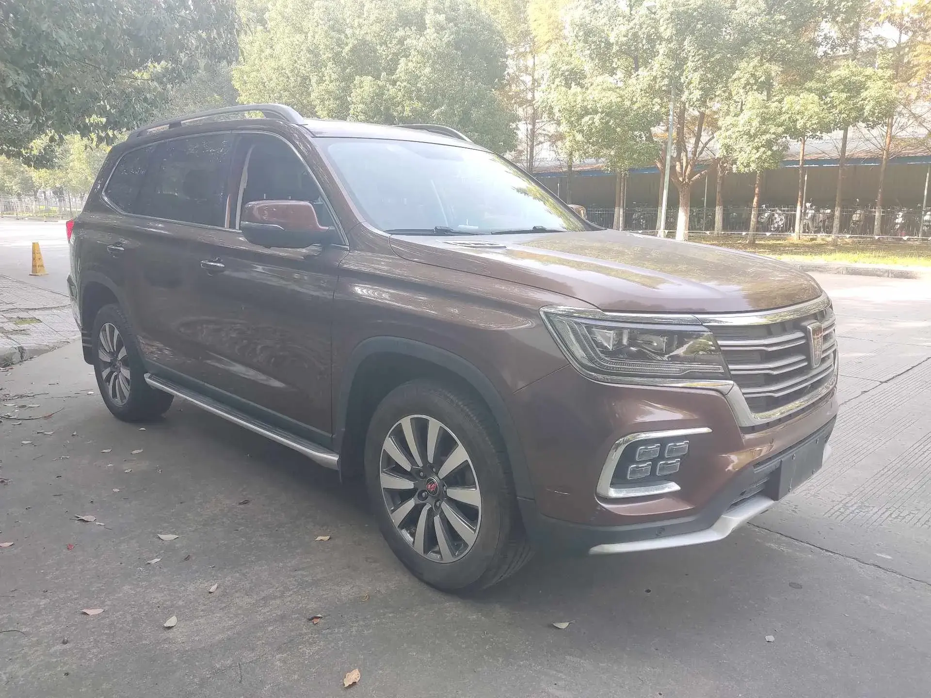 2018 ROEWE RX8 thumbnail 3