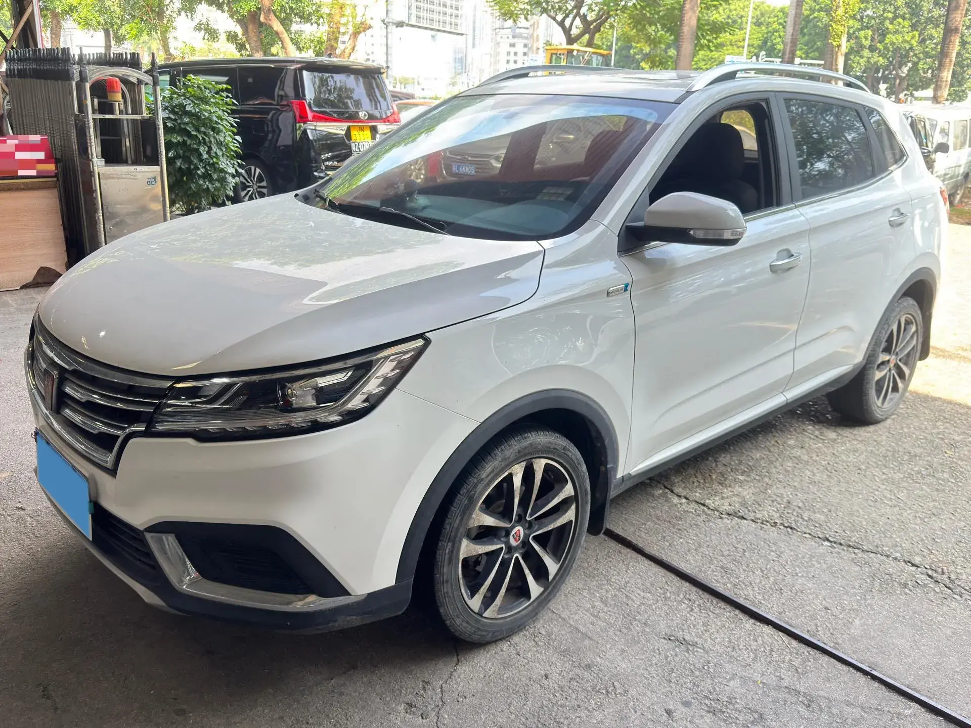 2020 ROEWE RX3 view 1